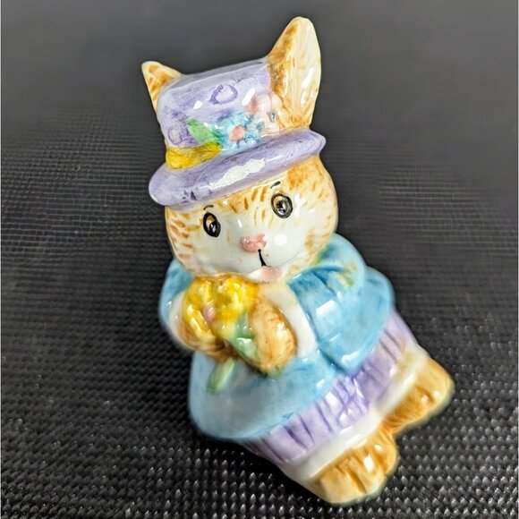 Mercuries Easter Bunny Set - Tea Pot, Salt & Pepper and Creamer Vintage 1994 - Picture 9 of 16